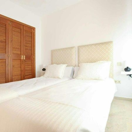 Piso 4 Hab. - Elviria Playa Apartment Marbella Exterior foto
